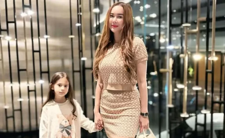 5 Fakta Aura Kasih, Dari Latar Belakang Orang Tua Sampai Perjuangan Jadi Single Parent